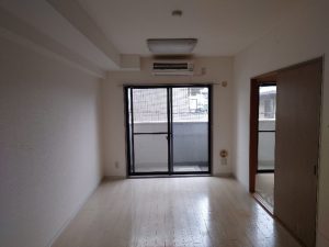 (居間)